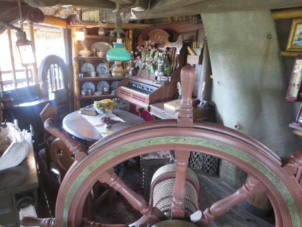 Treehouse room